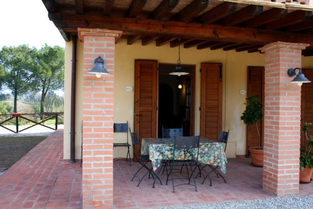 Agriturismo Le Docce Castelfiorentino Zimmer foto