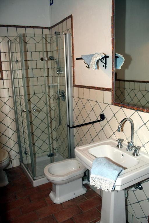Agriturismo Le Docce Castelfiorentino Zimmer foto